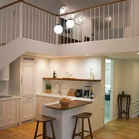 Four Streets - Luxury In
