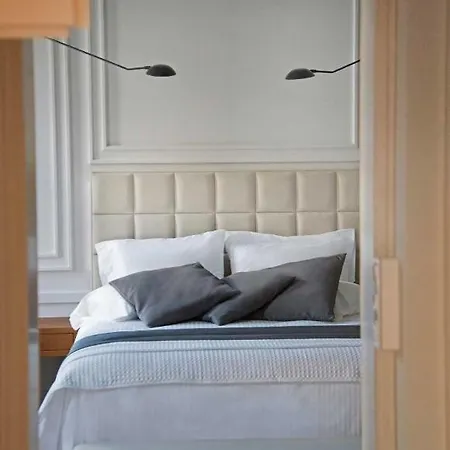 Four Streets - Luxury In