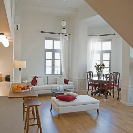 Four Streets - Luxury In